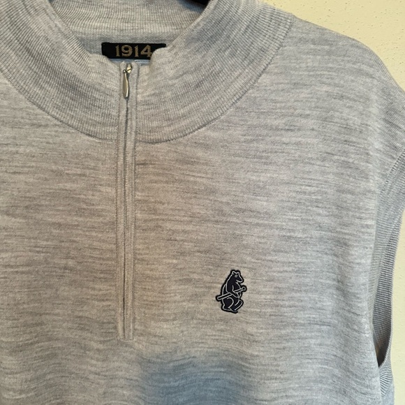 Sweater vest with Chicago Cub logo - Picture 2 of 5